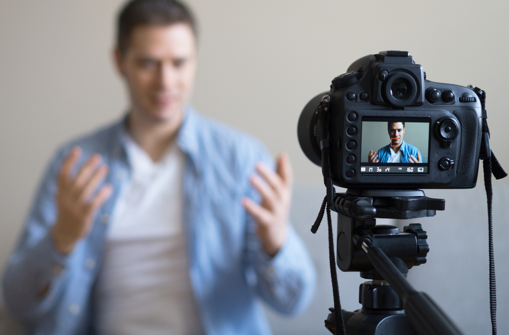 Blogger making a video