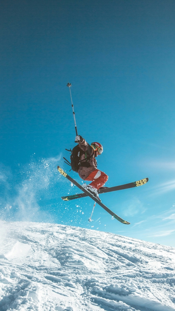 Man ski jumping
