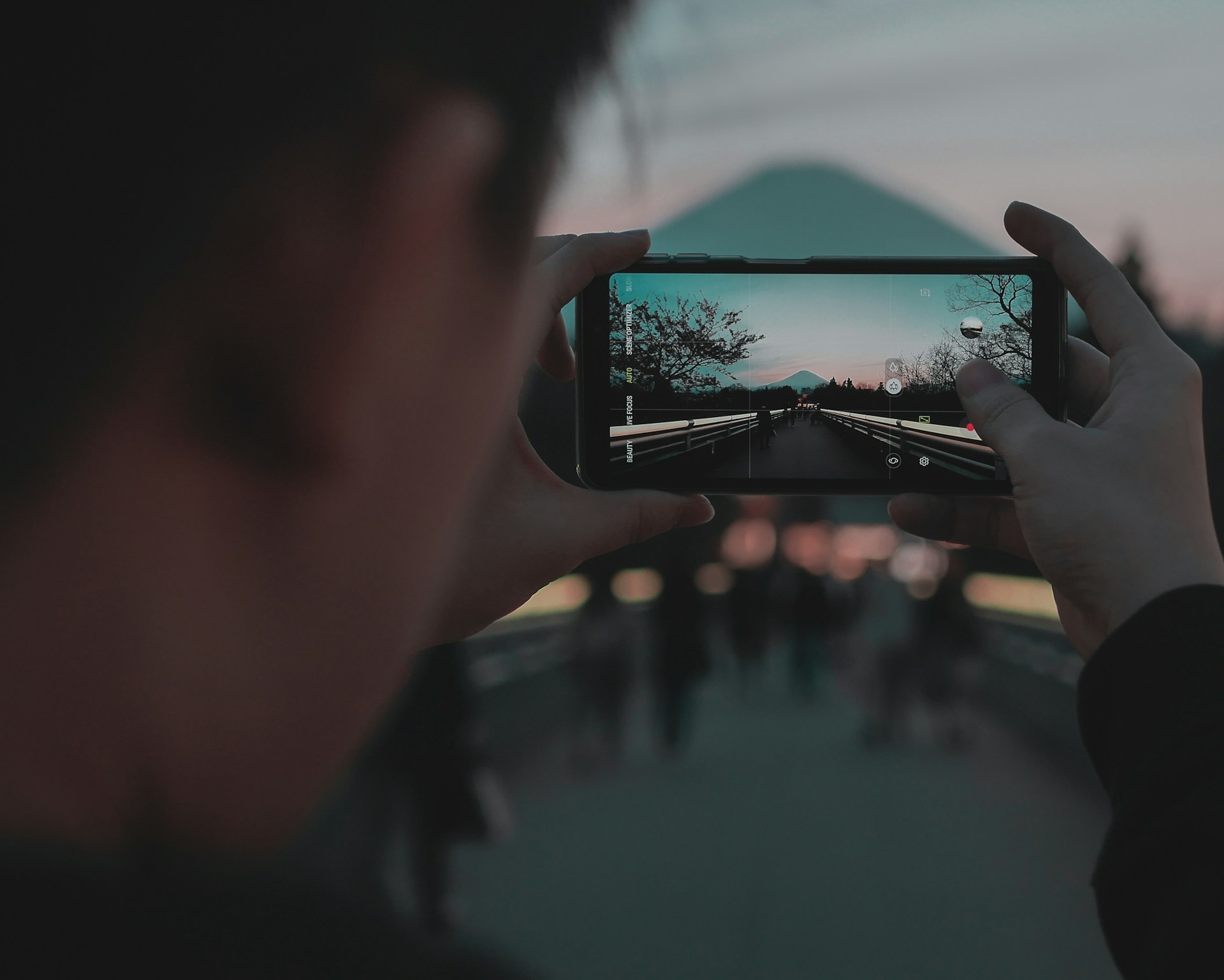 Smartphone Landscape Photography: Pro Techniques That Actually Work (2025)