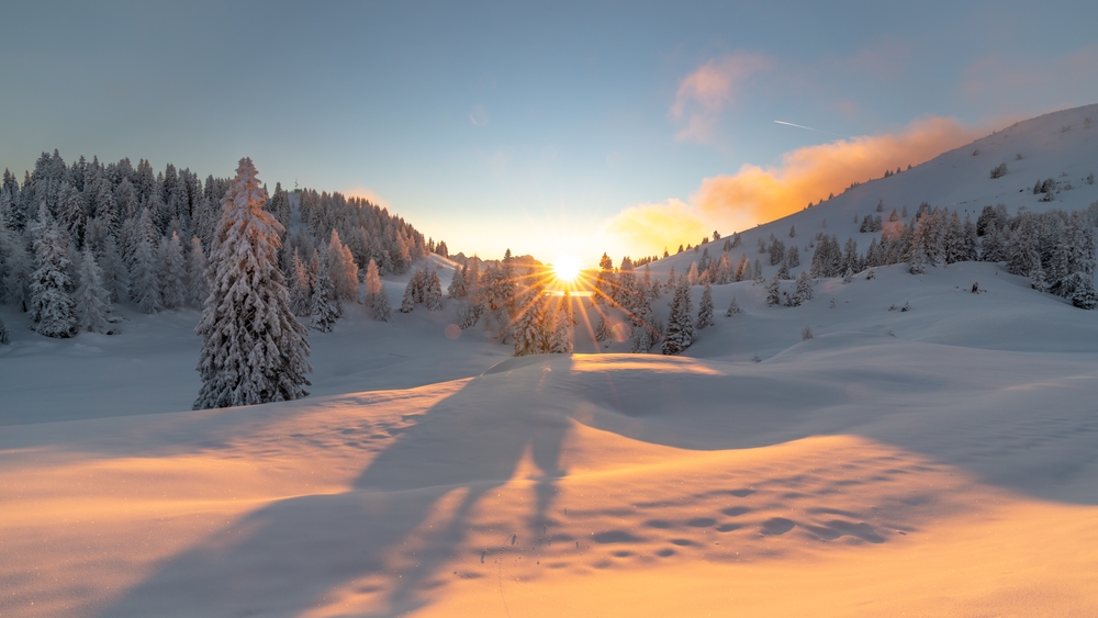 white winter sunset at Dobratsch Natural Park