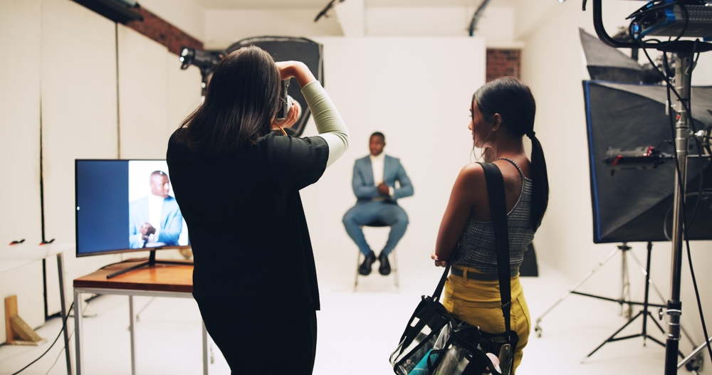 behind the scenes of a Photoshoot of a business man