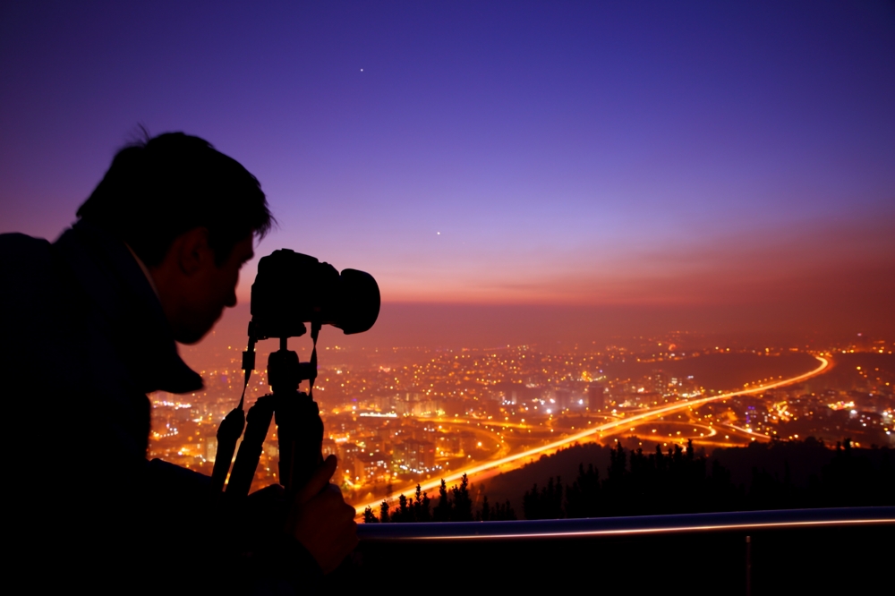 Day 19 Lesson: Photograph Something at Night