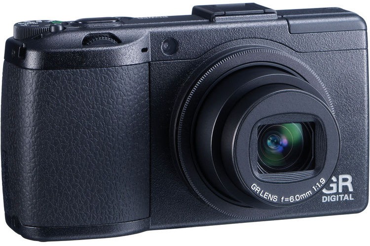 Ricoh GR III Front lens out