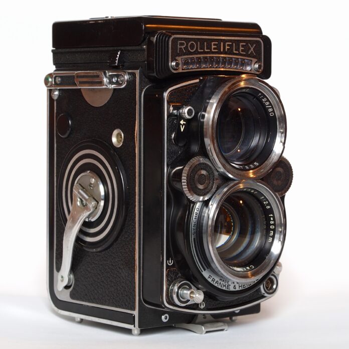 Rolleiflex 2.8GX Royal Urushi: Rare Gold TLR