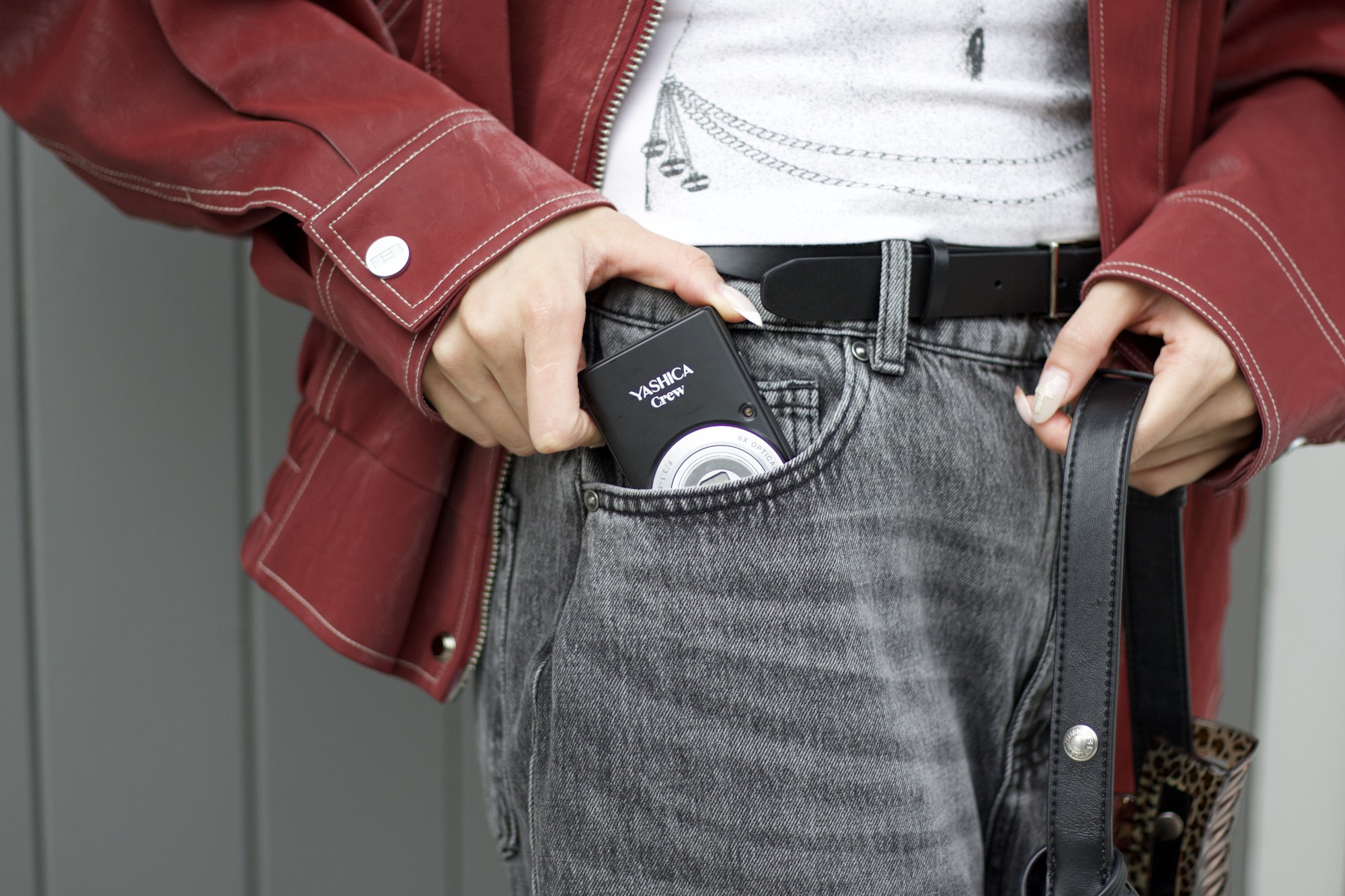 Camera Zoom Ranges Yashica Crew: $168 Pocket Camera With 6x Zoom